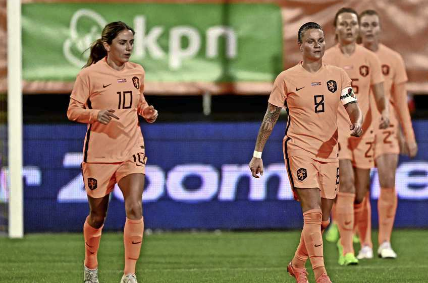 Voetbalsters Oranje Onderuit In Oefenduel Tegen Noorwegen De Limburger