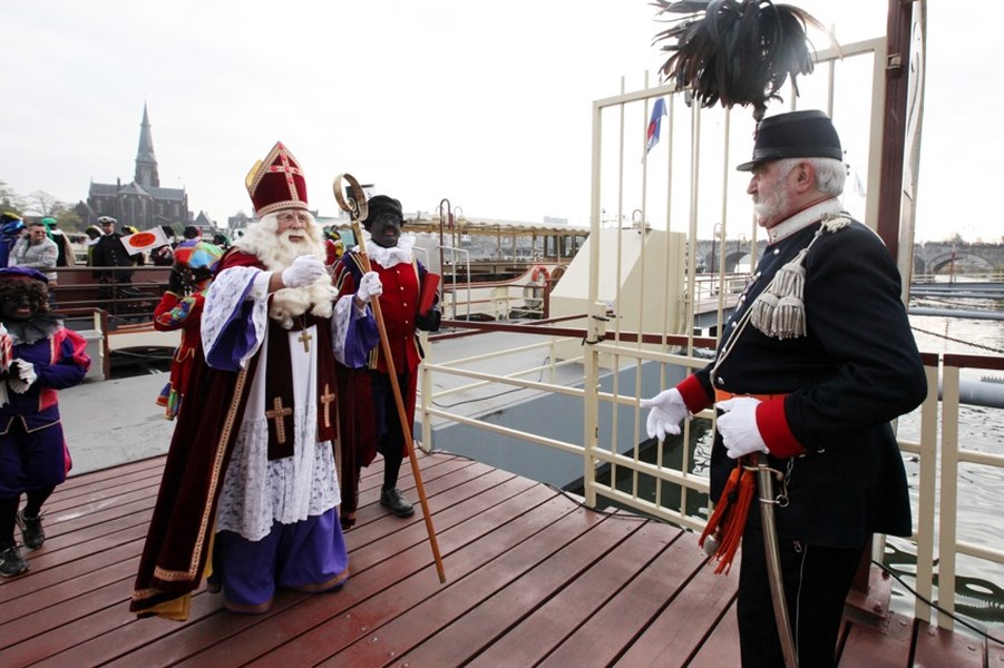 In beeld intocht Sinterklaas Maastricht De Limburger