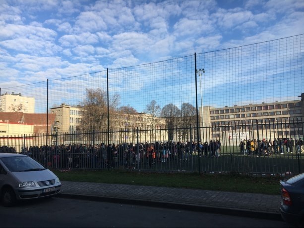 Drie scholen in Brussel ontruimd na bommelding