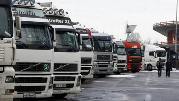 'Stop massaal kamperende trucker'