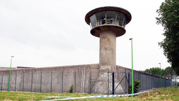 Klopjacht op ontsnapte gevangene uit Luik