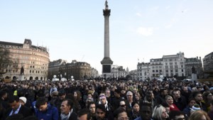 Duizenden herdenken aanslag op Trafalgar Square