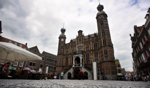 Miljoenenbezuiniging Venlo: coalitie buigt bij eerste tegenwind