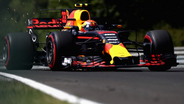 Vierde tijd voor Verstappen, Ricciardo het snelst in eerste training