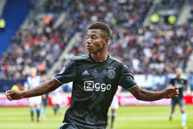 Ajax heeft weer even lucht na winst op Heerenveen