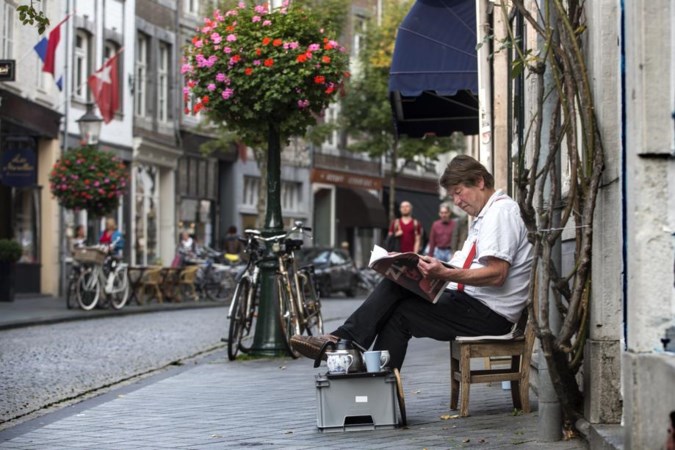 Niet sjiek en sjoen om stoepzitter te bekeuren