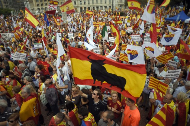 Spaanse premier wil leiders Catalonië ontslaan
