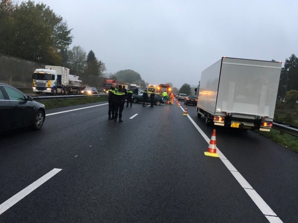 Verkeershinder op A76: ongeluk met vijf auto's