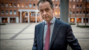 Voormalig NS-baas blijft Limburgse ov-fraude ontkennen