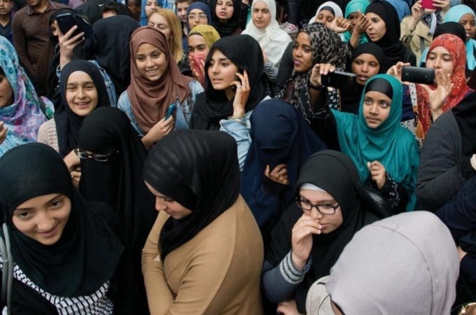 Wie kijkt in het hoofd van de radicaal?