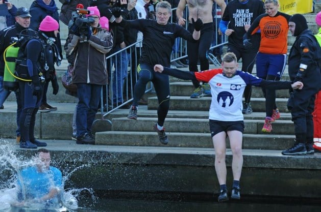 Geen Venlose nieuwjaarsduik in de Maas