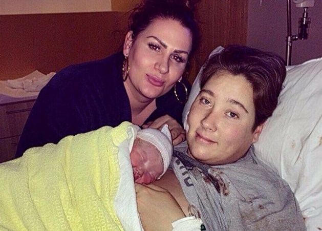 Transgender Louisa brengt lied uit over pasgeboren zoontje