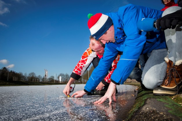 Eerste marathon op natuurijs in Haaksbergen