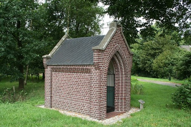 Goede zorg voor kapelletje in Heide overgedragen