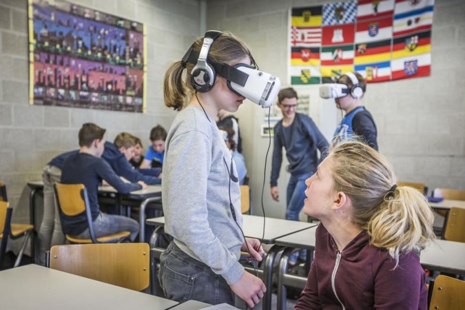 Overal naartoe in een ruimteschip bij school in Horst
