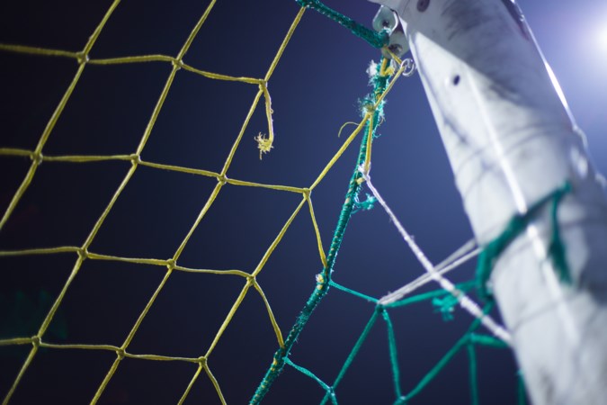 Voetbalclub betaalt geen huur en krijgt deurwaarder op het dak
