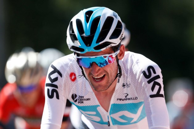 Gepikeerde Poels reageert op Twitter: 'Zou me schamen met die bolle kop van je'