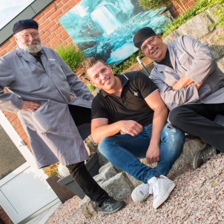 Zingende kraanmachinist Mike Kanders komt met Limburgs nummer