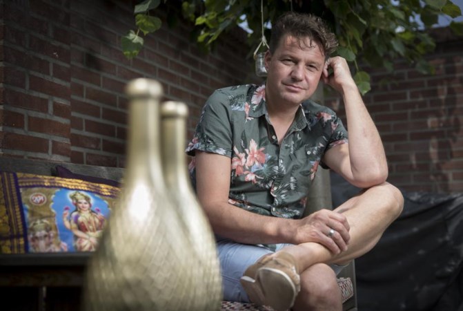Te laat op huwelijk, trouwambtenaar op straat gezet