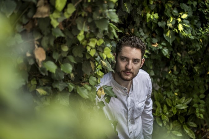 Zanger Josh Island liet zijn oer-Nederlandse naam vallen