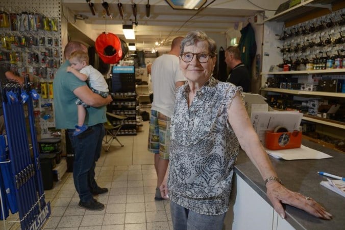 Gretha (91) al vijftig jaar in de verkoop