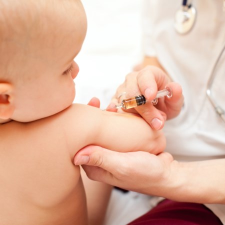 Steeds minder Limburgse ouders laten hun kind inenten
