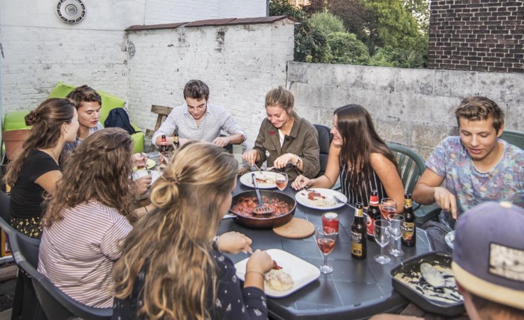 Studenten testen kookboeken: 'Mag er meer groente bij?'