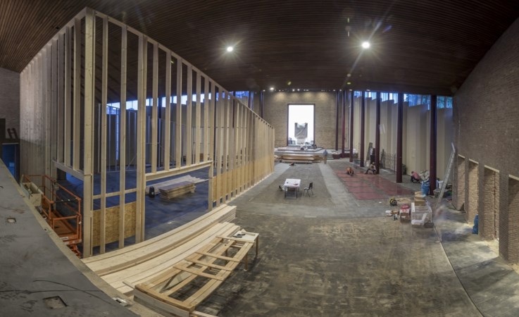 Niet bidden, maar werken in de voormalige kerk