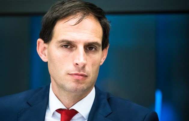 Kamermeerderheid wil frauderende bankiers standaard voor rec... - De Limburger