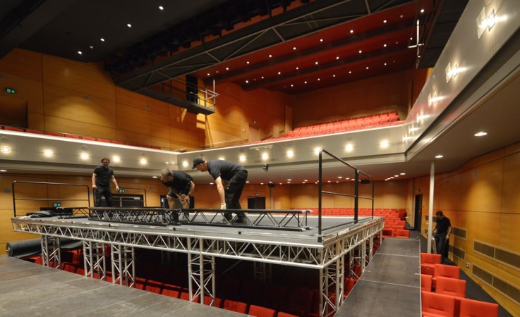 Ingreep Schouwburg Venray: 'Nu kun je in dit gebouw drie, vier dingen tegelijk doen'