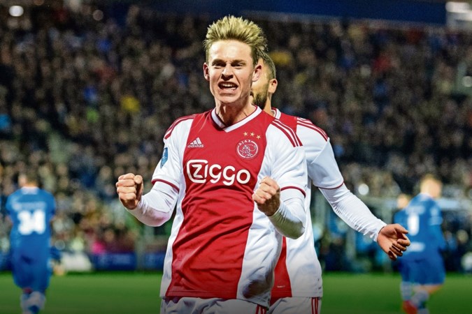 De Jong verblikt of verbloost niet door transferperikelen