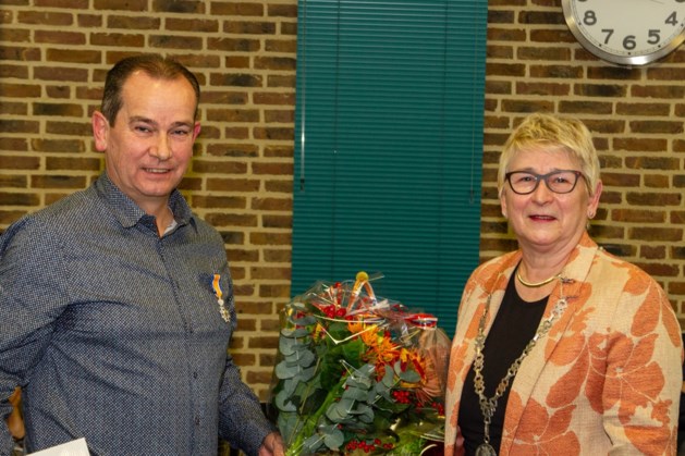 Onderscheidingen bij afscheid raad Onderbanken
