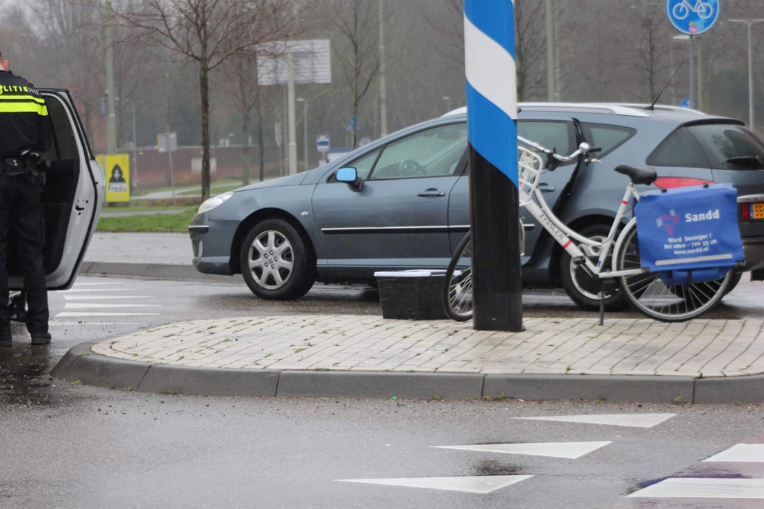 Fietsster Aangereden Op Rotonde - De Limburger