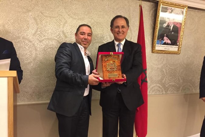 Kritiek na prijs van Marokkaanse koning voor Venlose CDA-politicus Aissa Meziani