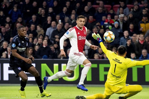 Ajax grijpt naast koppositie in krankzinnig duel met Heerenv... - De Limburger