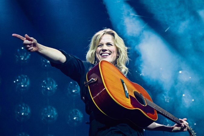 De verschillende gedaantes van Ilse DeLange: van countrymeisje tot actrice