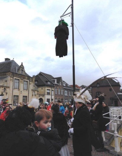 Natte start van 55ste Auwwieverbal in Valkenburg