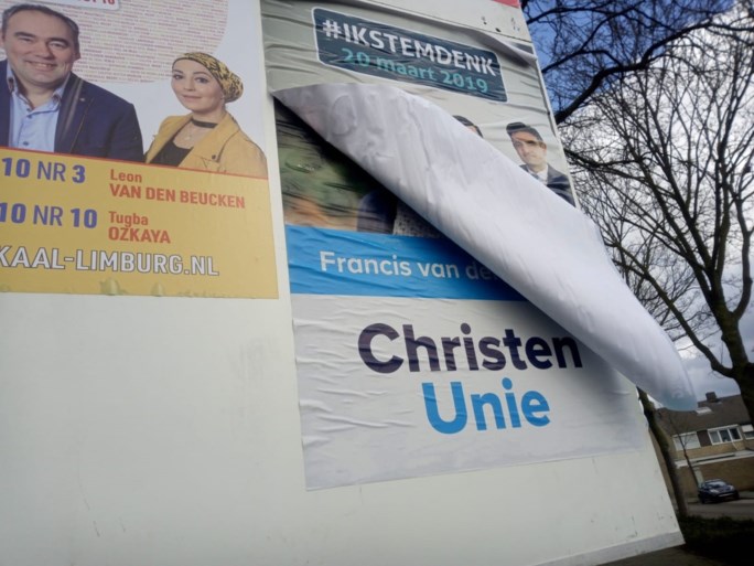 Politieke partijen houden zich in Venlo niet aan de plakregels
