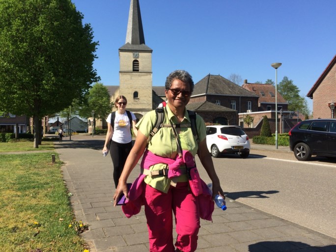 Zon Lokt Meer Wandelaars Naar Kennedymars Sittard De Limburger Mobile De kennedymars sittard is daarmee de oudste kennedymars van nederland. wandelaars naar kennedymars sittard