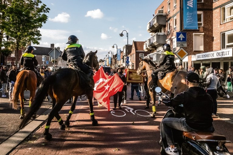 Politie maakt einde aan Pegida-demonstratie na ongeregeldheden