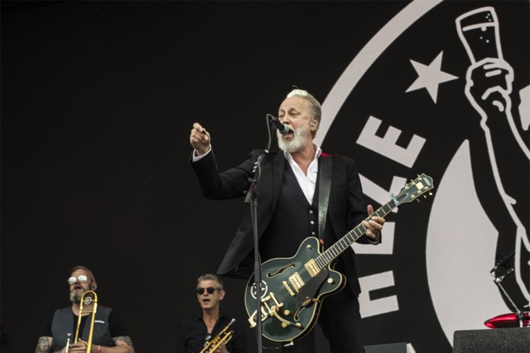 Rowwen Hèze is de verborgen stadionact van Pinkpop