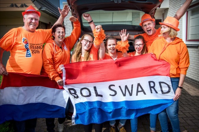 Van één supporter tot heuse Oranjekaravaan voor ‘onze’ leeuwinnen
