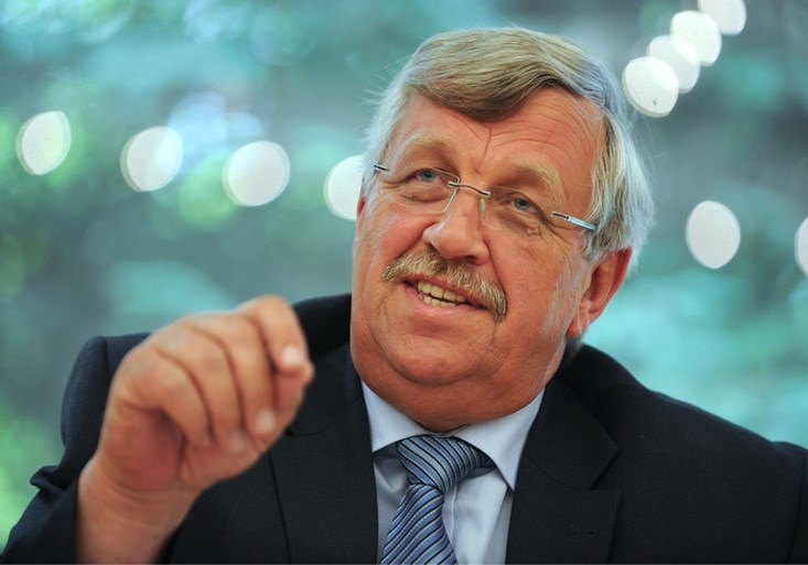 Moord op Duitse politicus behandeld als politieke aanslag