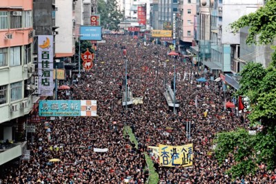 Hoe ruzie over koffer leidde tot volkswoede Hongkong