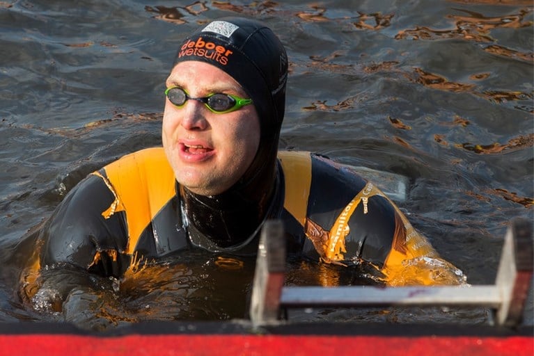 Zwemtocht geen lijdensweg voor Van der Weijden: maar ga het niet nog een keer doen