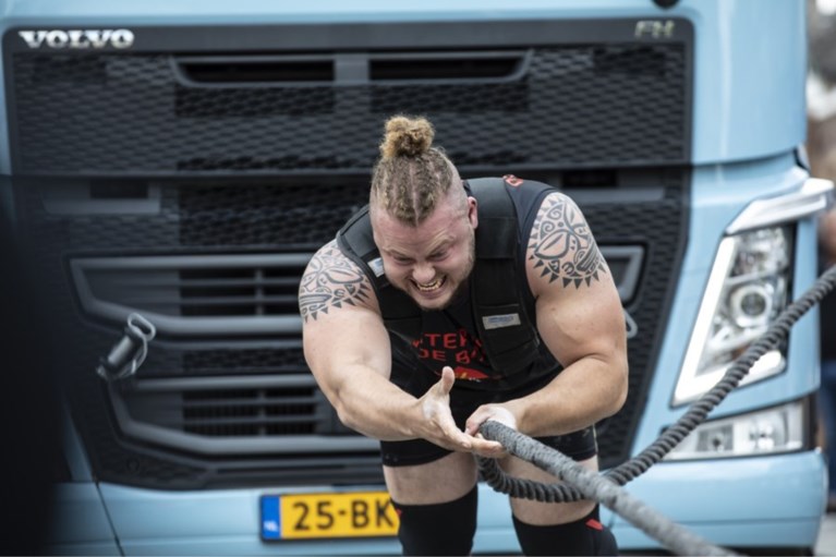 Video: NK-finale Sterkste Man trekt veel bezoekers naar Weert