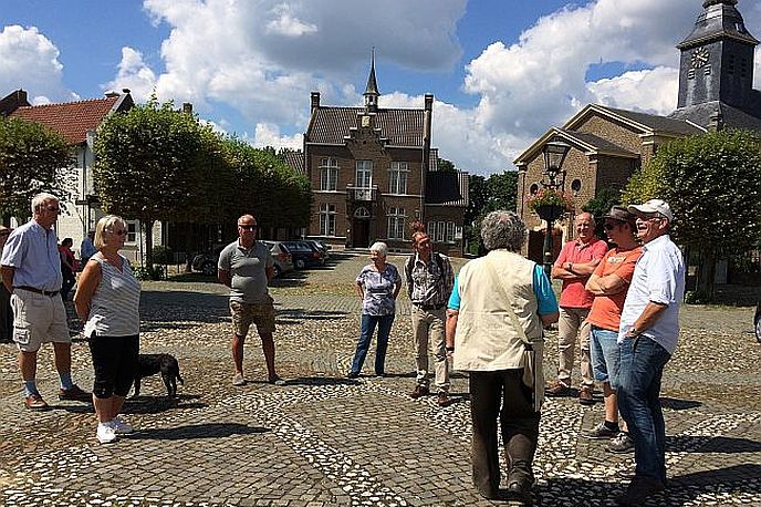 Zomerwandelingen in Stevensweert met aansluitend boottocht - De Limburger