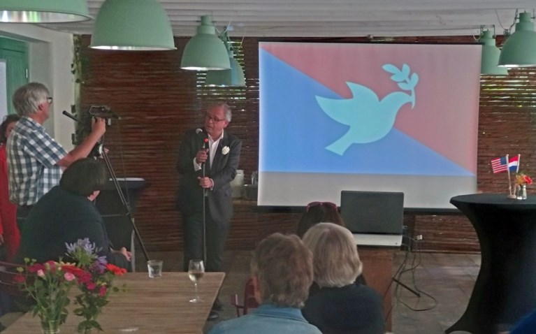 Duizend kinderen uit Euregio spelen in het als eerste bevrijde Mesch samen op Bevrijdingsfeest
