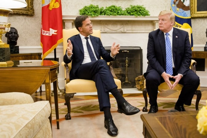 Premier Rutte bij Trump op visite met de D-day-vlag