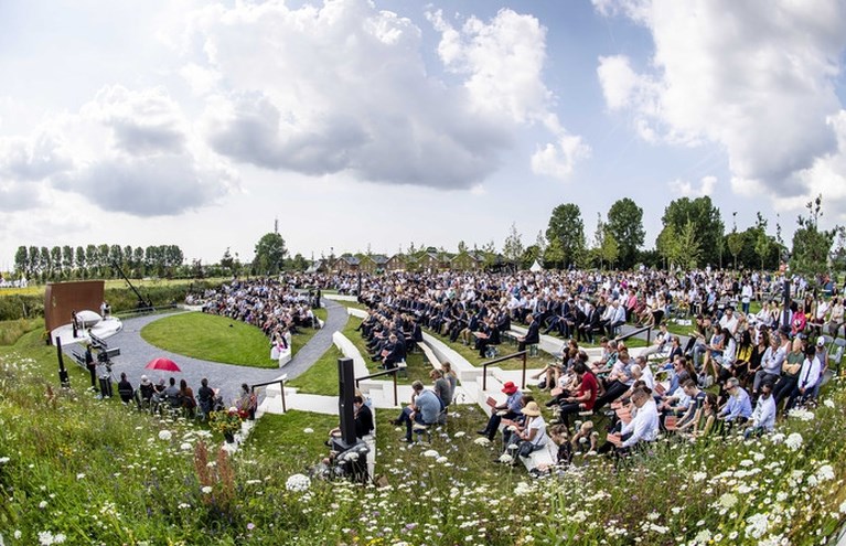 Weer klinken die 298 namen: herdenken van ramp met MH17 went nooit